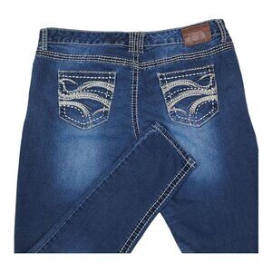 Maurices Womens Jeggings XL Distressed Skinny Jeans Back Pocket Embroidery